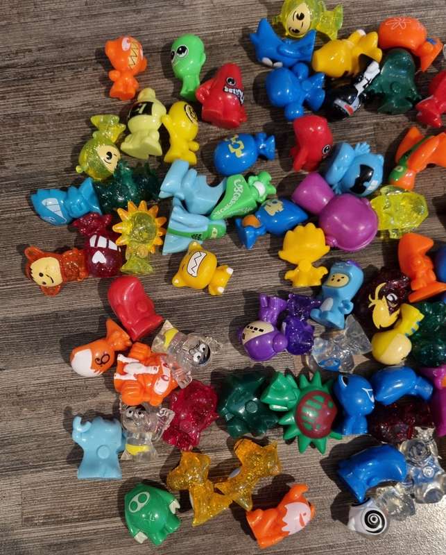 Gogo's Crazy Bones Bundle 80+ Figures