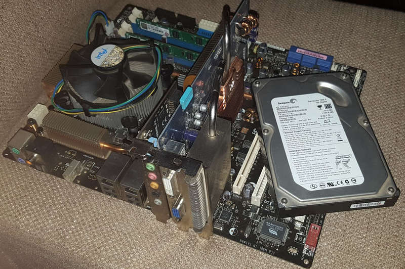 Entry Level Gaming Combo. Q9300 Quad Core @ 2.5GHz, 4GB RAM, 160GB HDD, Gigabyte 6600GT