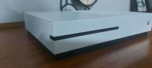 XBOX ONE S 1TB Console