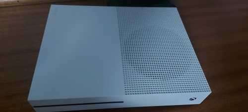 XBOX ONE S 1TB Console
