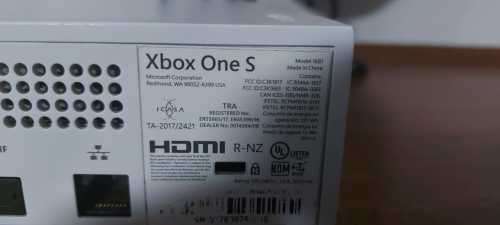 XBOX ONE S 1TB Console