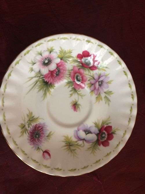 ROYAL ALBERT FLOWER OF THE MONTH - MARCH DUO