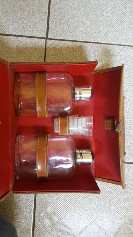Antique American Travel Decanter Set