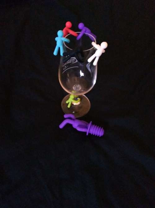 Wine stopper set and glass identification tags (men)