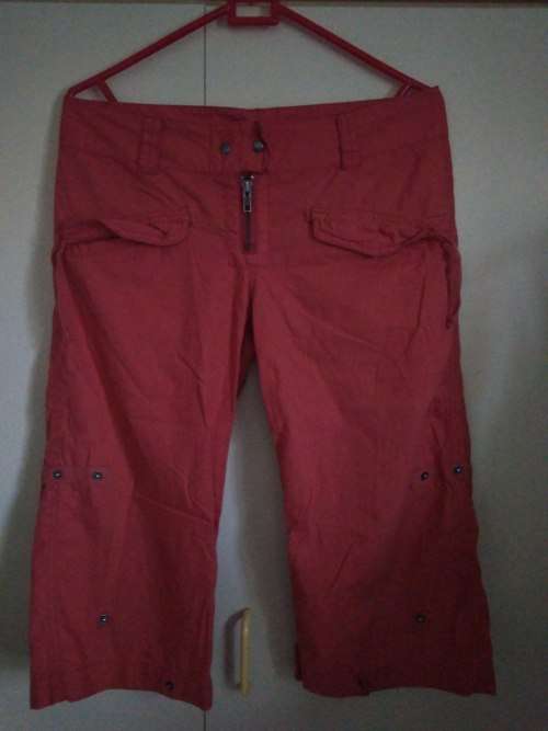 Three quarter pants size 30