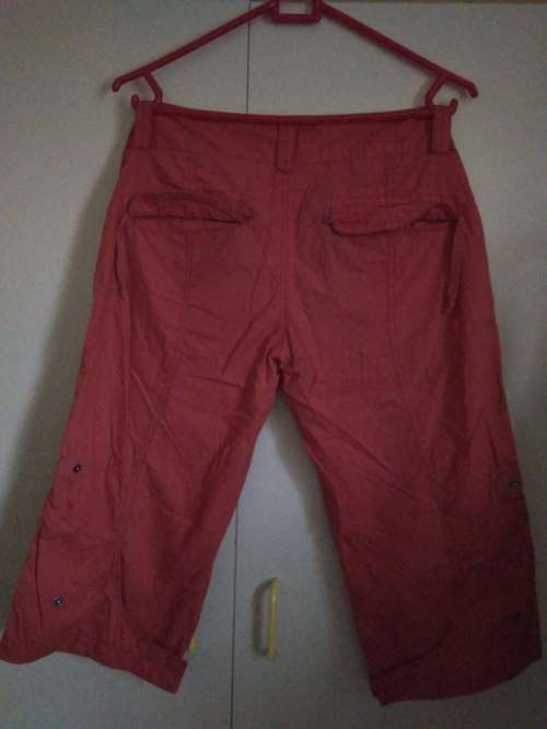 Three quarter pants size 30