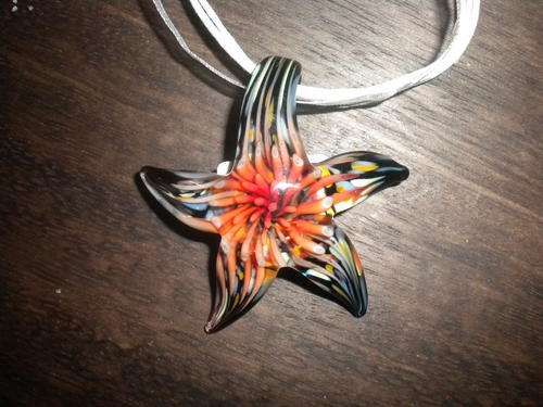 *** BEAUTIFULL*** SEA STAR MURANO GLASS PENDANT WITH NECKLACE