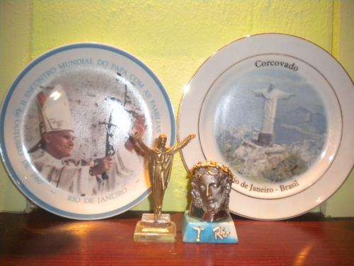 RIO DE JANEIRO set of plates and Jesus Sculptures !