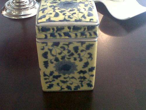 ORIENTAL - CHINESE JAR MARKED