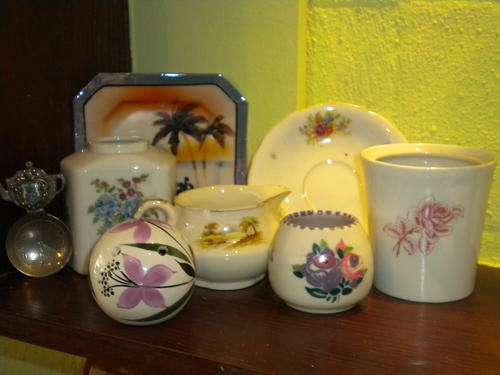 ***LOT*** BEAUTIFUL CERAMICS & PORCELAIN ORNAMENTS