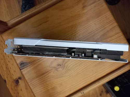 PowerColor Radeon RX 6700 XT Hellhound Spectral White: Second-Hand, 12GB GDDR6, Triple Fan Cooler