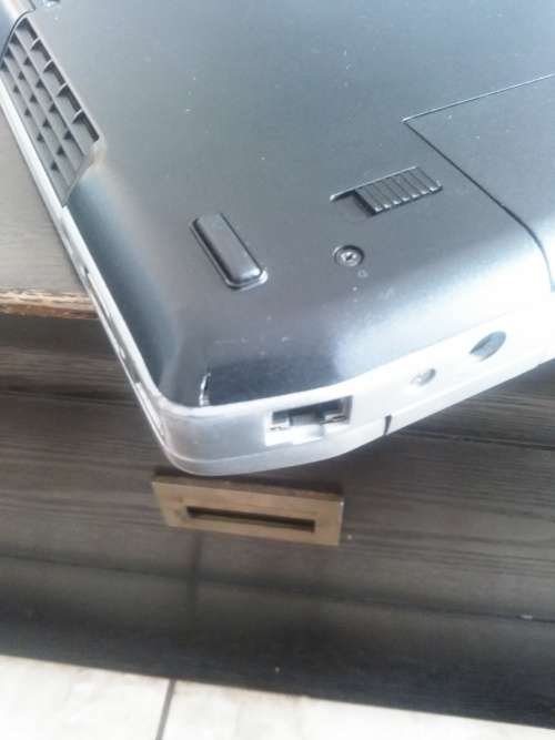 Dell Latitude E6430 I5-3230, 8GB, 500GB, 14 HD', WIN7 ULTIMATE (Charging Fault)