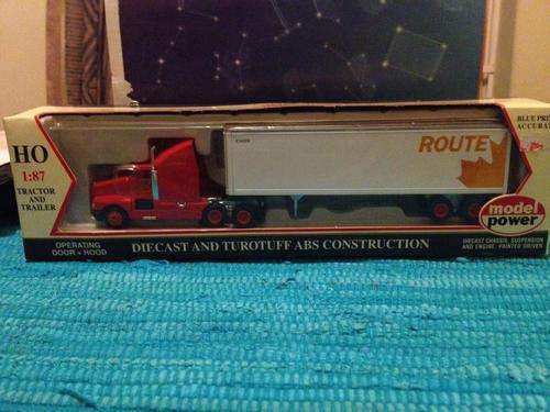 MODEL POWER TRACTOR AND TRALER ROUTE 1:87