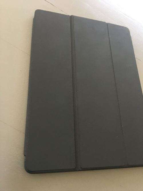 iPad Pro 12.9 + Smart Key board + case