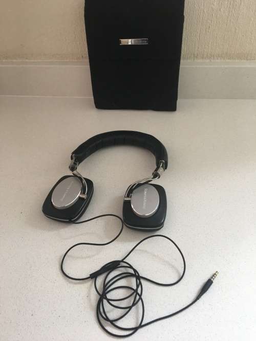Bowers & Wilkins P5 Headphones - Black (Wired)