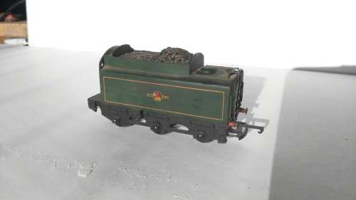 TRIANG R259 BUILT IN BRITAIN  BRITANNIA CLASS  TENDER