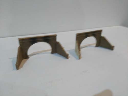 Z SCALE TUNNEL ENTRANCE DOUBLE RAIL   X 2