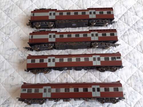 LIMA  SAR SUBURBAN TRAIN SET    DCC DECODER FITTED