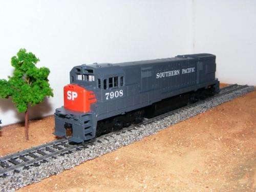 HO   GAUGE DIESEL ATHEARN   SOUTHERN PACIFIC U30C