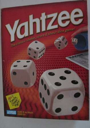 Parker Brothers YAHTZEE - The Classic Shake, score & shout dice game