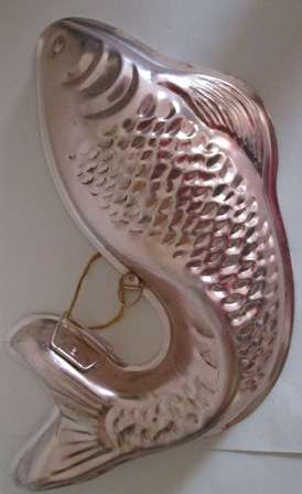 Vintage Metal Fish Shaped Jelly Mold - Made in Hong Kong