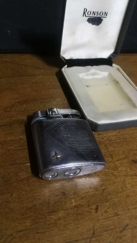 Vintage Ronson 1950`s Lighter - Made in England