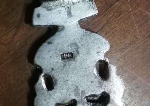40.5 grams silver..