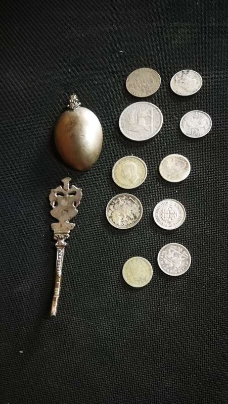40.5 grams silver..