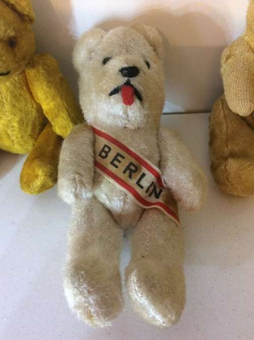 THREE SMALL GERMAN TEDDY BEARS - LIMBS MOVES WITH WIRE - RARE COLLECTION FOR ONE BID -