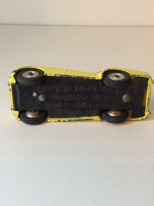 DINKY TOYS - MECCANO ENGLAND - TRIUMPH TR2  -