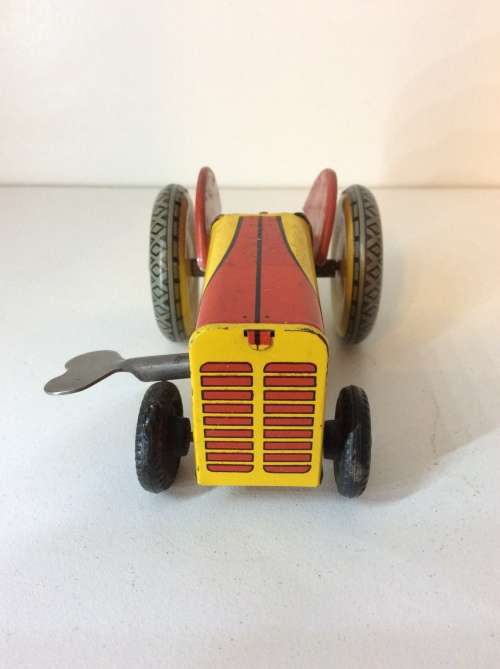 GREAT BRITIAN TIN LITHO TRACTOR - WITH KEY, WORKING!  - EXTREMELY RARE - INCREDIBLE -