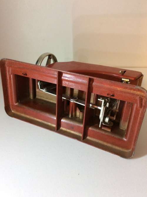 VINTAGE VULCAN MINOR CHILD'S SEWING MACHINE - MADE IN ENGLAND -