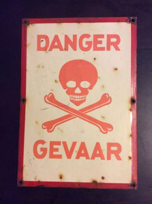 OLD ENAMEL SIGN - DANGER / GEVAAR - LARGE SIGN 33cm by 23cm - GREAT ITEM -