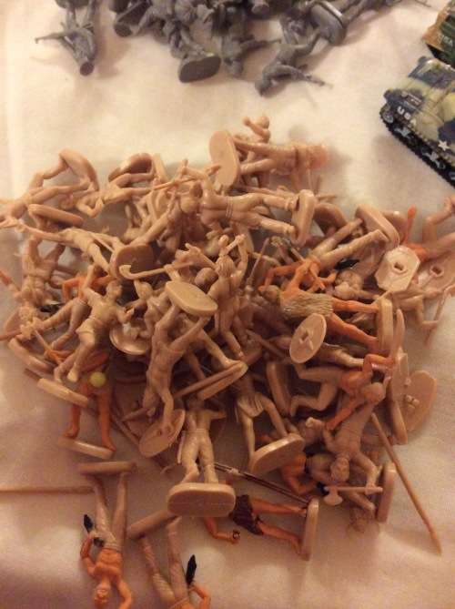MASSIVE COLLECTION OF TOY SOLDIERS WITH FOUR ORIGINAL BOXES - LOTS OF EXTRAS - ONE BID FOR LOT -