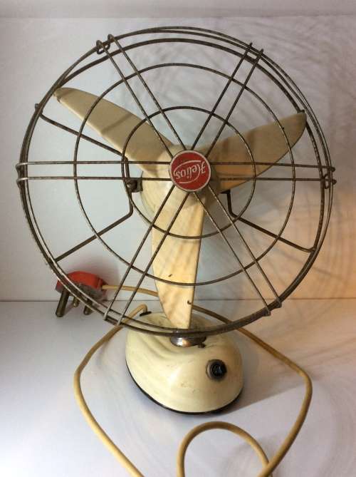 VINTAGE HELIOS WALL OR DESK FAN  - GREAT ITEM - WORKING !!!! - MADE IN GERMANY -
