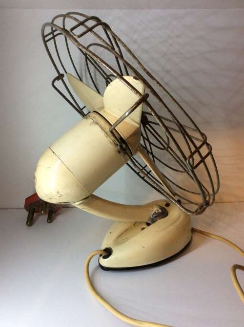 VINTAGE HELIOS WALL OR DESK FAN  - GREAT ITEM - WORKING !!!! - MADE IN GERMANY -