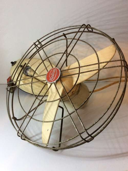 VINTAGE HELIOS WALL OR DESK FAN  - GREAT ITEM - WORKING !!!! - MADE IN GERMANY -