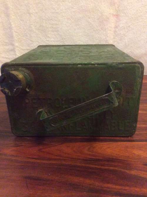 PEGASUS MOTOR SPIRITS VINTAGE OIL CAN - WITH BRASS CAP - GREAT ITEM -