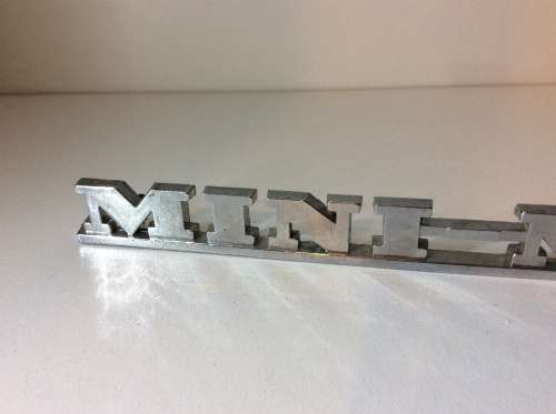 VINTAGE MINI MINOR CAR BADGE - GREAT CONDITION - RARE FIND -
