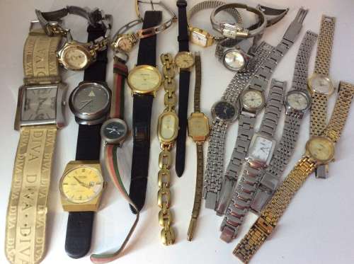 ESTATE LOT - 19 OLD/VINTAGE LADIES WATCHES - NONE TESTED - GREAT NAMES HERE - ALL ONE BID -