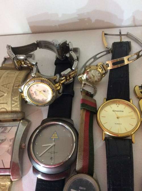 ESTATE LOT - 19 OLD/VINTAGE LADIES WATCHES - NONE TESTED - GREAT NAMES HERE - ALL ONE BID -