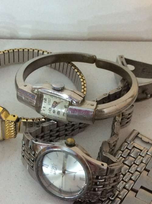ESTATE LOT - 19 OLD/VINTAGE LADIES WATCHES - NONE TESTED - GREAT NAMES HERE - ALL ONE BID -
