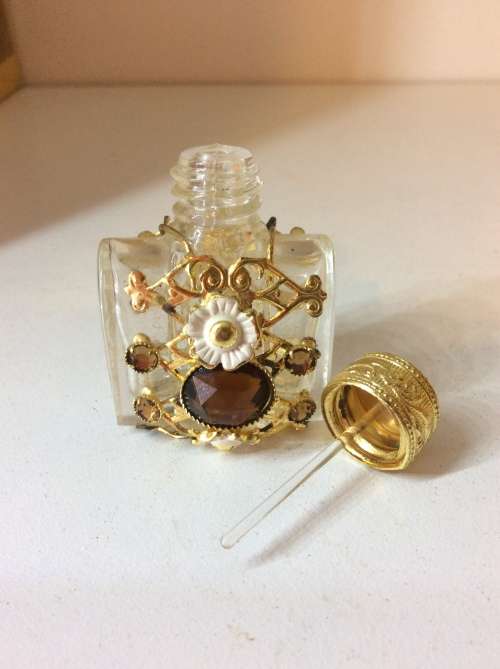ART DECO FILIGREE PURSE PERFUME BOTTLE DAUBER - SOMETHING SPECIAL - 5CM HIGH -
