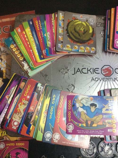MASSIVE LOT - JACKIE CHAN ADVENTURES TRADING CARDS AND MEDALS - 300+ - 20 medals & tin - AWESOME -