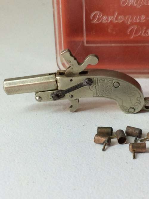 BERLOQUE GERMAN MINI PISTOL - WORLDS SMALLEST PISTOL - AMAZING FIND -