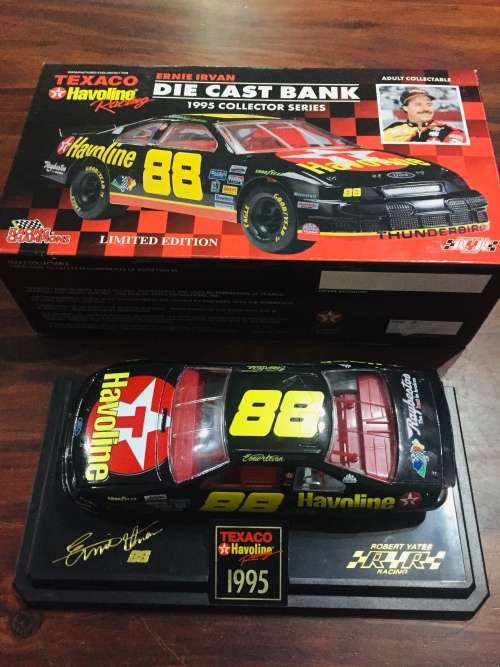 ERNIE IRVAN RACING FORD DIE CAST BANK MODEL - 1995 - NO KEY - Box 28cm long -
