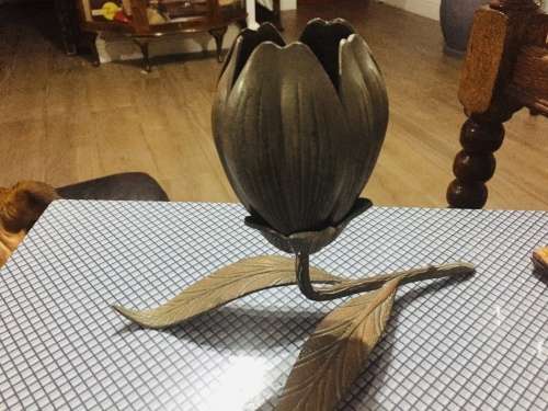 METAL TABLE ASHTRAY IN SHAPE OF FLOWER - CIRCA 1930-1950 - GREAT ITEM -