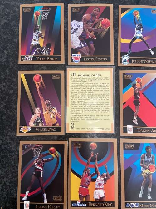 1991 Fleer MICHEAL JORDAN CARD PLUS SEALED PACK SKYBOX 1991 CARDS !!!!!!