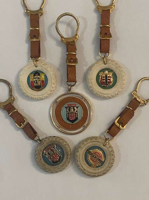 OLD CAR BRANDED KEY HOLDERS