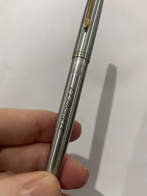 COLLECTION 9 OLD PARKER PENS & PENCILS